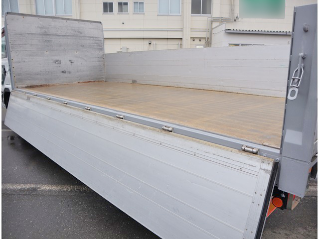 UDトラックスコンドルアルミブロック中型（4t）[写真08]