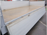 UDトラックスコンドルアルミブロック中型（4t）[写真09]