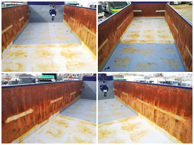 三菱ふそうスーパーグレートダンプ・クレーン付大型（10t）[写真16]