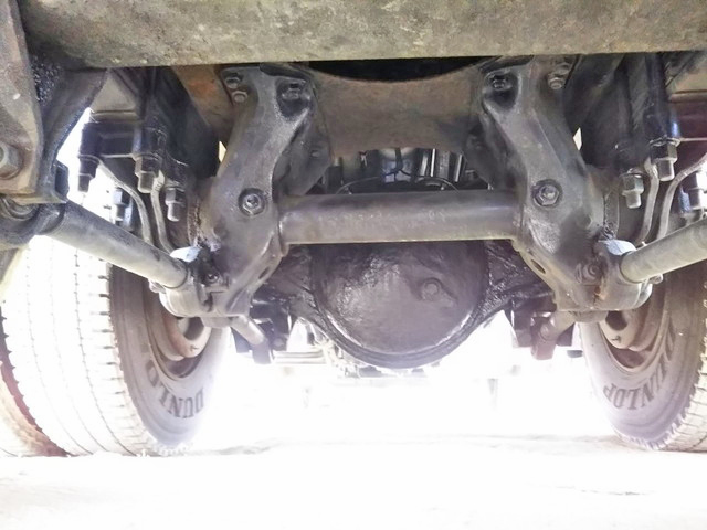 三菱ふそうスーパーグレートダンプ・クレーン付大型（10t）[写真20]