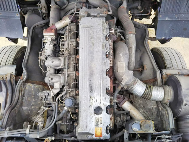 三菱ふそうスーパーグレートダンプ・クレーン付大型（10t）[写真25]