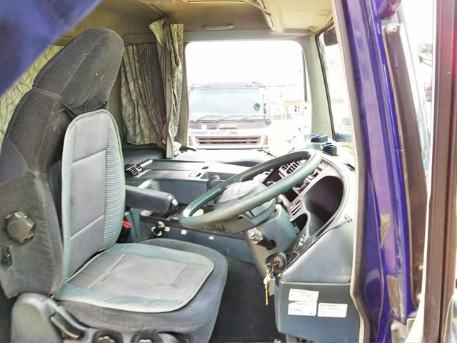 三菱ふそうスーパーグレートダンプ・クレーン付大型（10t）[写真31]