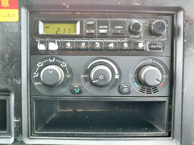 三菱ふそうスーパーグレートダンプ・クレーン付大型（10t）[写真37]