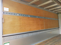 三菱ふそうキャンターアルミウイング小型（2t・3t）[写真13]