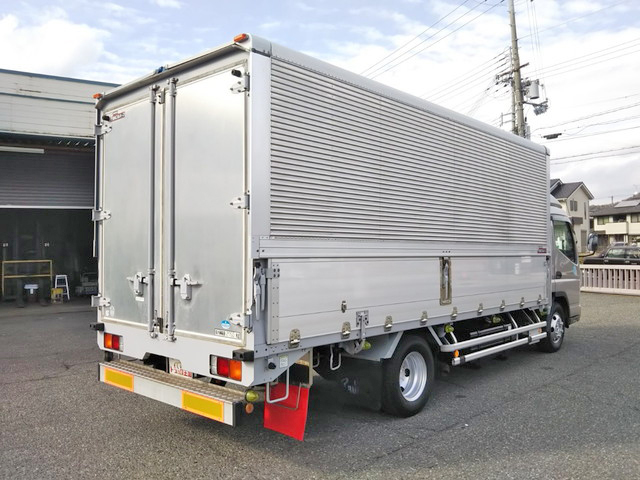 三菱ふそうキャンターアルミウイング小型（2t・3t）[写真02]