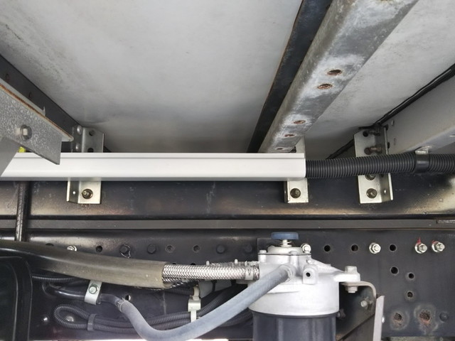 三菱ふそうキャンターアルミウイング小型（2t・3t）[写真23]