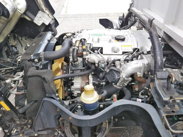 三菱ふそうキャンターアルミウイング小型（2t・3t）[写真27]