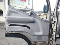 三菱ふそうキャンターアルミウイング小型（2t・3t）[写真30]