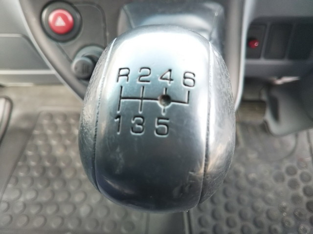 三菱ふそうキャンターアルミウイング小型（2t・3t）[写真38]