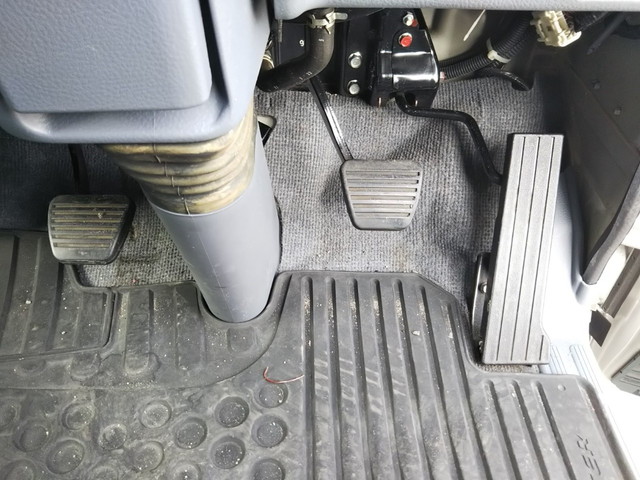 三菱ふそうキャンターアルミウイング小型（2t・3t）[写真39]