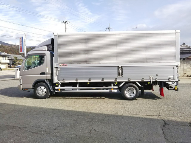 三菱ふそうキャンターアルミウイング小型（2t・3t）[写真05]