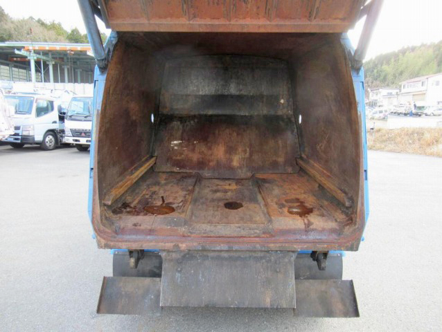 日野デュトロパッカー車（塵芥車）小型（2t・3t）[写真10]