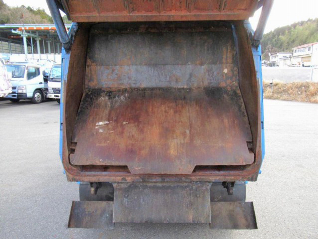 日野デュトロパッカー車（塵芥車）小型（2t・3t）[写真11]