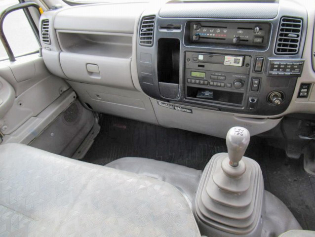 日野デュトロパッカー車（塵芥車）小型（2t・3t）[写真38]