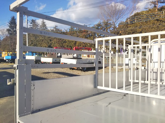 いすゞエルフ家畜運搬車小型（2t・3t）[写真12]