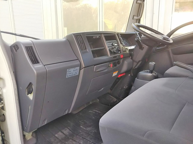 いすゞエルフ家畜運搬車小型（2t・3t）[写真34]