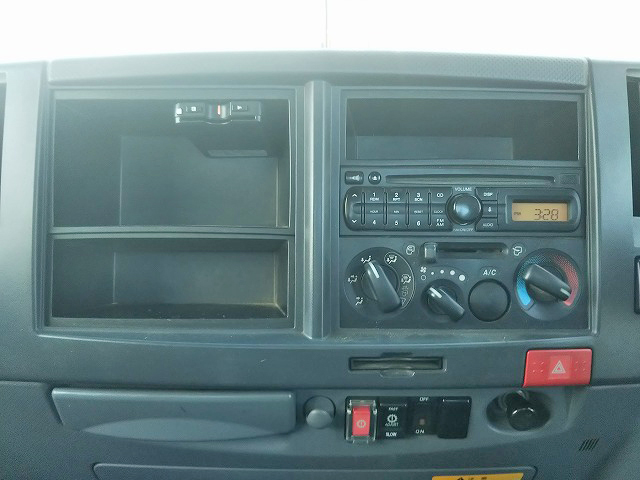 いすゞエルフ家畜運搬車小型（2t・3t）[写真37]