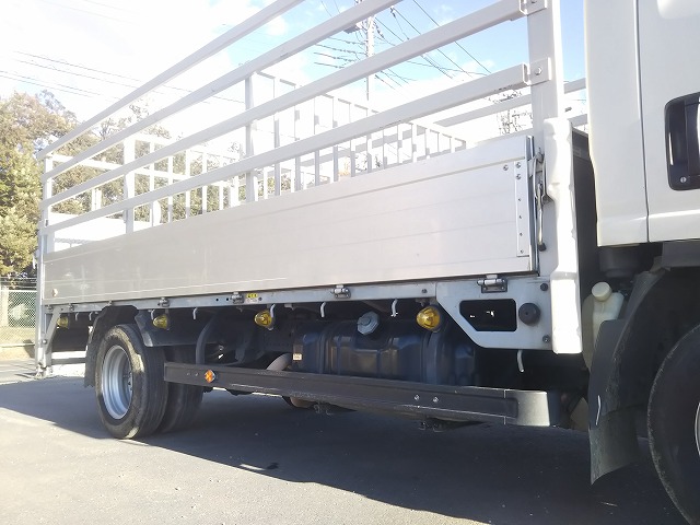 いすゞエルフ家畜運搬車小型（2t・3t）[写真06]