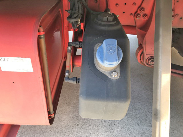 三菱ふそうファイター冷蔵冷凍ウイング中型（4t）[写真12]