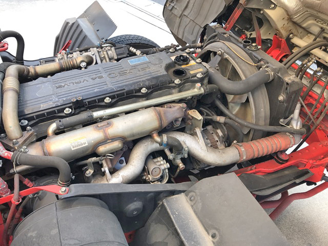 三菱ふそうファイター冷蔵冷凍ウイング中型（4t）[写真17]