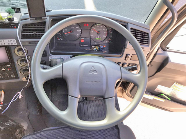 三菱ふそうファイター冷蔵冷凍ウイング中型（4t）[写真22]