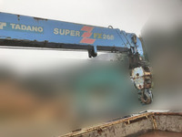 三菱ふそうキャンタークレーン3段小型（2t・3t）[写真11]