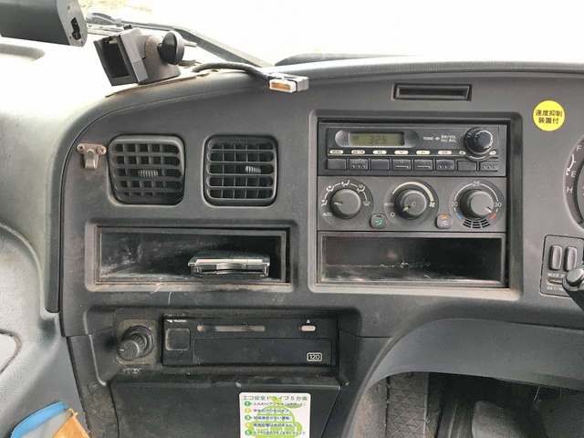 三菱ふそうスーパーグレートJRコンテナ専用車大型（10t）[写真36]