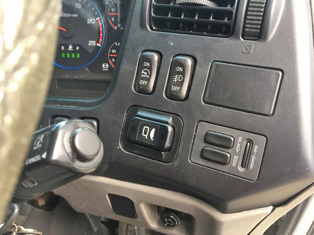 三菱ふそうスーパーグレート冷凍車（冷蔵車）大型（10t）[写真27]