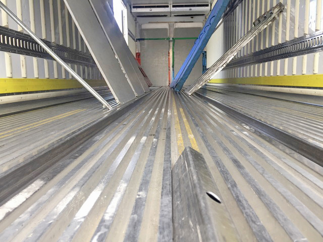 三菱ふそうスーパーグレート冷凍車（冷蔵車）大型（10t）[写真07]