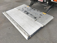 いすゞフォワードアルミウイング中型（4t）[写真11]