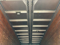 いすゞフォワードアルミウイング中型（4t）[写真14]