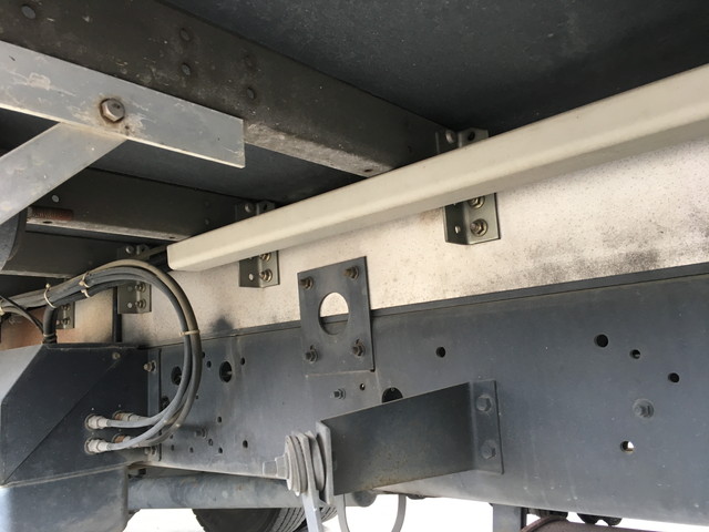 いすゞフォワードアルミウイング中型（4t）[写真18]