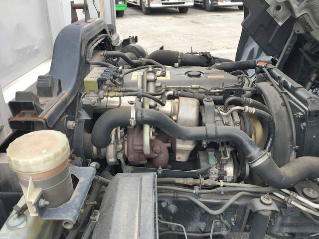 いすゞフォワードアルミウイング中型（4t）[写真23]