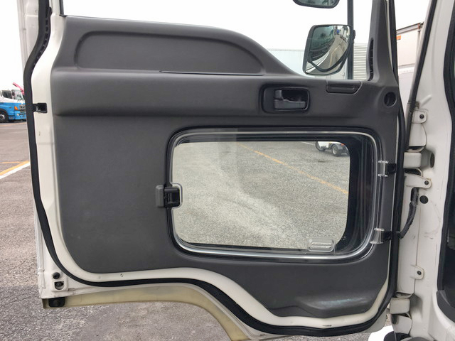 いすゞフォワードアルミウイング中型（4t）[写真26]