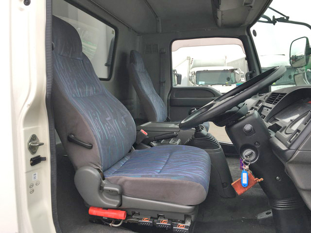 いすゞフォワードアルミウイング中型（4t）[写真29]