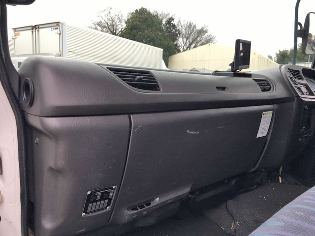 いすゞフォワードアルミウイング中型（4t）[写真31]