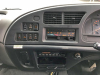 いすゞフォワードアルミウイング中型（4t）[写真34]