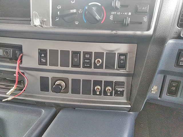 日野プロフィアダンプ大型（10t）[写真17]