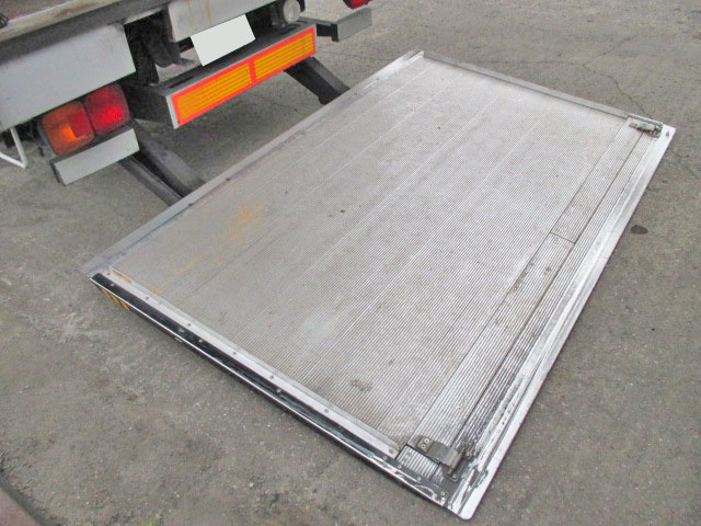 日野レンジャーアルミウイング中型（4t）[写真18]