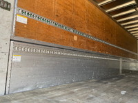 三菱ふそうスーパーグレートアルミウイング大型（10t）[写真10]