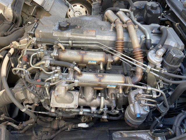 三菱ふそうスーパーグレートアルミウイング大型（10t）[写真23]