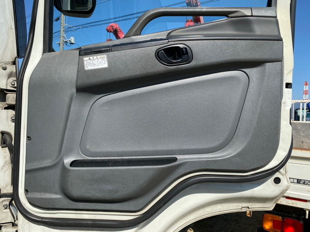 三菱ふそうスーパーグレートアルミウイング大型（10t）[写真27]