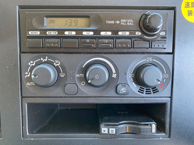 三菱ふそうスーパーグレートアルミウイング大型（10t）[写真35]