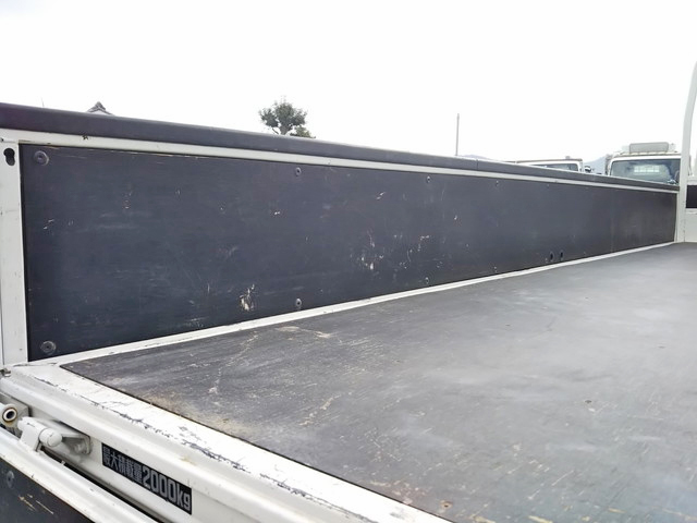 トヨタトヨエース平ボディ小型（2t・3t）[写真15]