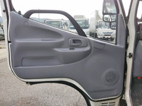 トヨタトヨエース平ボディ小型（2t・3t）[写真32]