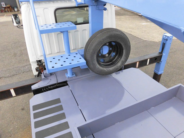 三菱ふそうキャンター高所作業車小型（2t・3t）[写真16]
