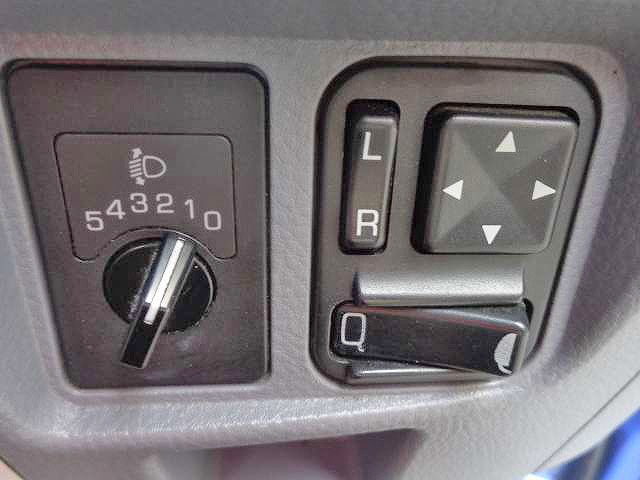 三菱ふそうキャンターアルミブロック小型（2t・3t）[写真12]