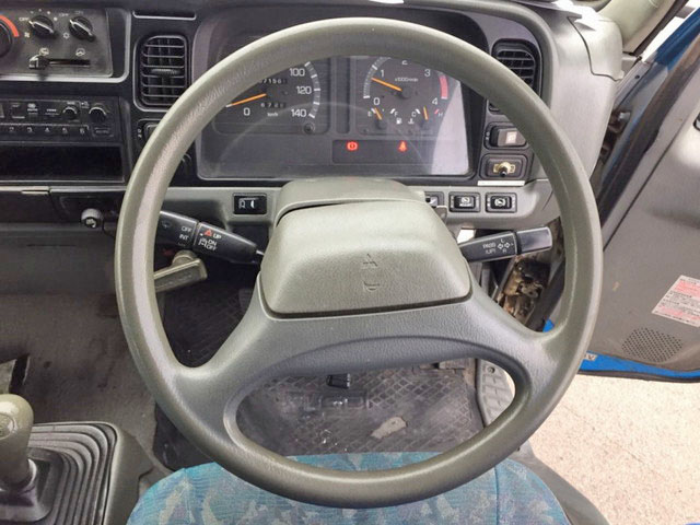 三菱ふそうキャンターオープントップバン小型（2t・3t）[写真18]