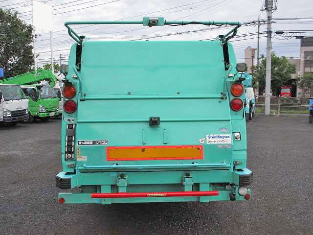 いすゞエルフパッカー車（塵芥車）小型（2t・3t）[写真08]