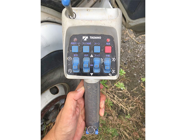 いすゞフォワードセルフクレーン5段中型（4t）[写真15]